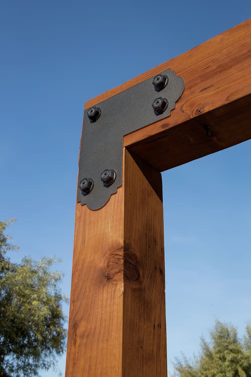 Simpson Strong-Tie APVL6 Outdoor Accents Avant L-Strap for 6x6